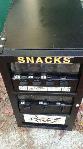 VINTAGE SNACK MACHINE