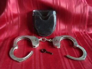 Vintage Sile Police Security Guard HANDCUFFS #4538 w/Key &amp; Blk Leather Case