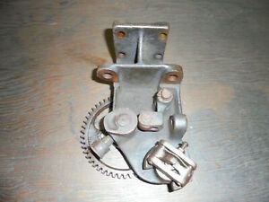 RAREARLY Fairbanks Morse Z Hit Miss Gas Engine Governor Bracket Cast Iron ZAA37