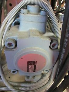 BOSCH HYDRAULIC PUMP 0 513 500 105 WITH W. MULLER KG CONTROLLER (GOOD CONDITION)