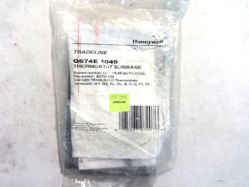 NEW IN FACTORY PACKAGE HONEYWELL Q674E 1049 THERMOSTAT SUBBASE
