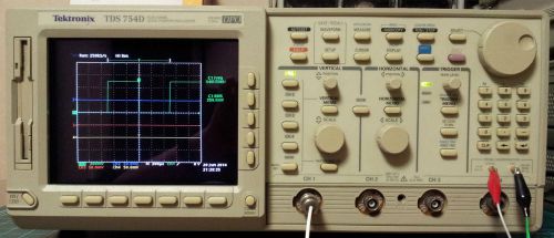 Tektronix TDS 754D Four Channel Digital Phosphor Oscilloscope DPO 500Mhz 2GS/s