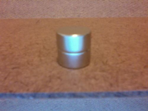 2 n52 neodymium cylindrical (1/2 x 1/4) inch cylinder magnets. for sale