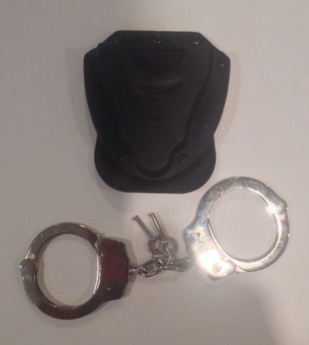 FOBUS Handcuff Case &amp; Handcuffs