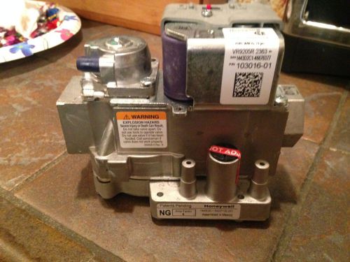 Honeywell gas valve vr9205r 2363 lennox part #103016-01 for sale