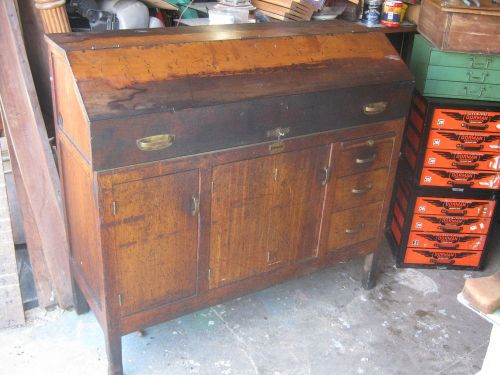 Vintage Moore Precision Tool cabinet/Work Bench Drill/Tap/Boring Wooden