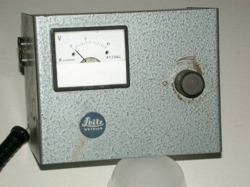 LEITZ   POWER SUPPLY MODEL 301-211.001, IN GOOD CONDITION.