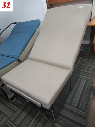 Midmark 107 Power Procedure Chair