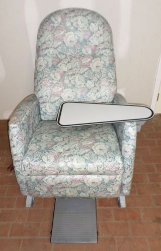 La-z-boy qc mobile patient recliner dialysis treatment therapy chair for sale