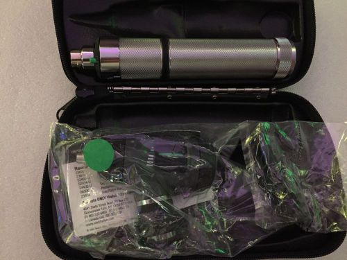 Welch Allyn 3.5v Diagnostic Set /23820 MacroView Otoscope with 71050-C . NEW