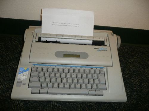 SMITH CORONA DISPLAY 800 ELECTRIC TYPEWRITER  MODEL NA3HH  NEAR MINT
