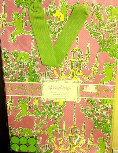 LILY PULITZER  MAGNETIC MEMO  BOARD WITH 6 MAGNETS NEW
