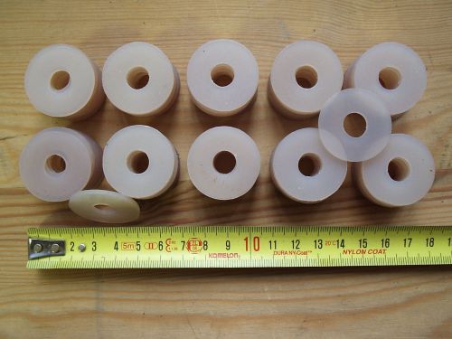 100 pcs. x Silicone Rubber Washers ID 10mm x OD 30mm x 2mm Thk