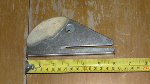 Carpet loop pile cutter wood handle tool for sale