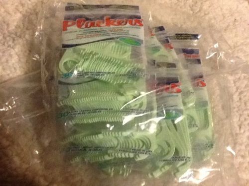 12 PACKS   PLACKERS FINE MINT  DENTAL FLOSSERS 30 PER PACK 360 THIS LOT IN TOTAL