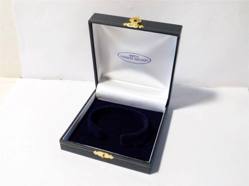 #B8 - Unused Ladies WRISTWATCH Jewellery Box Display Navy Case Herbert Brown