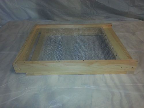 Bee Hive Screened Bottom Board ( 8 Frame)