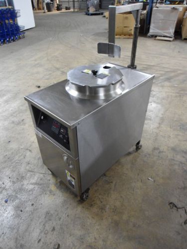 BKI &#034;ALF-F48&#034; Auto Lift Fryer - AMAZING DEAL - PRICE REDUCED TO ONLY $2,999!!!!