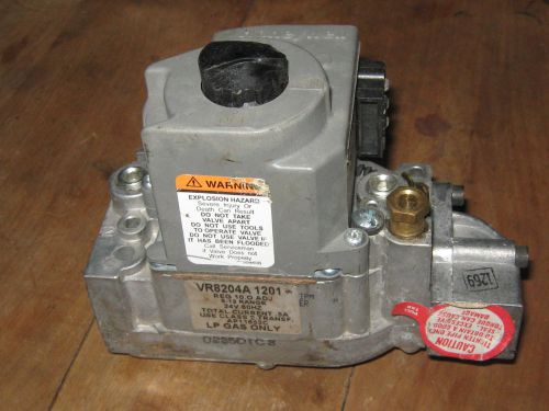 Honeywell Furnace Electronic Ignition Gas Valve VR8204A 1201