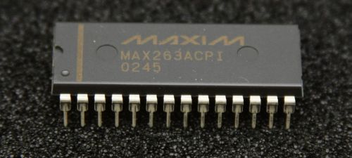MAX263ACPI Pin-Programmable Universal and Bandpass Filters, CMOS Switched-cap 1%