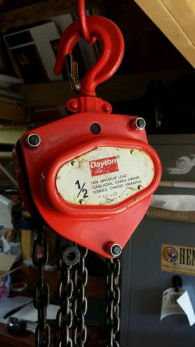 Dayton 1/2 ton chain hoist, 15+ foot chain, mint condition, must see! for sale