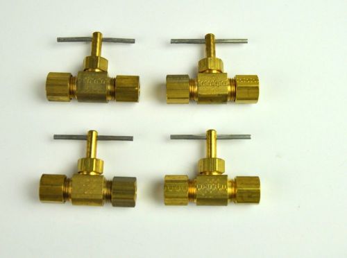 Lot 4 - 1/4 inch brass tee valve for sale