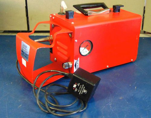 S-SCORT 40014 Portable Suction Apparatus Unit &#034;Powers On&#034; With Power Cord S818