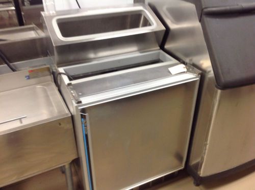 TOPPING DISPENSER REFRIGERATED MODEL SKF2 USED BUT IN GREAT CONDITION