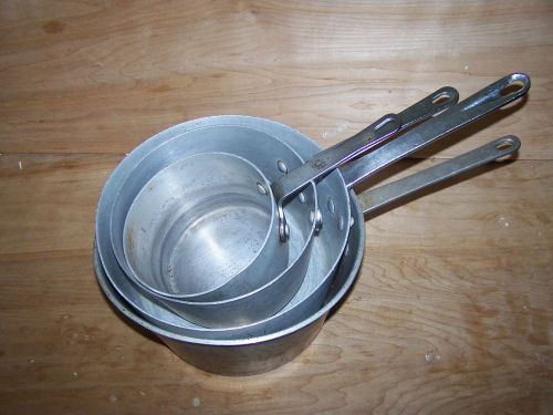 Vintage Commercial Aluminum lot of cooking pots  WearEver 1qt, 2 3/4, 4, 4/34