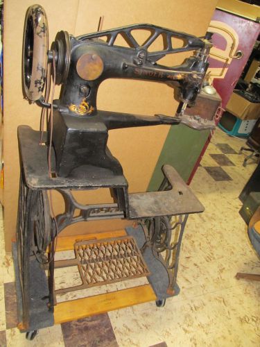 Vintage Singer 29-4 Industrial Sewing machine, Cobbler, Leather, Heavy Duty,