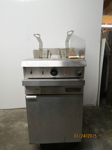 Used hobart 40 lb. electric fryer 208 3 phase with baskets and left side splash for sale