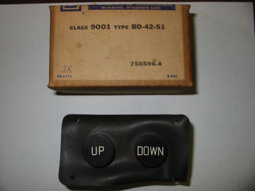 Square D 9001 B0-42-S1 Up / Down Pushbutton Switch NEW