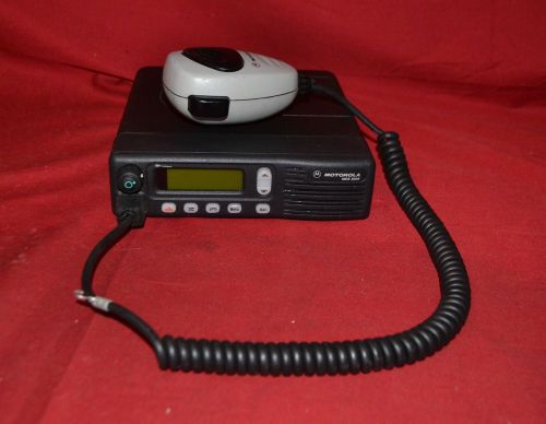 Motorola mcs 2000 uhf radio w/ mic 800mhz m01hx+812w, m01ugl6pw4bn flashport  p for sale