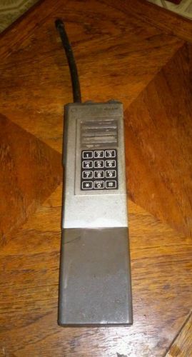 Vintage Motorola Mx 360 Handie Talkie  FM Radio with Battery / keyoad