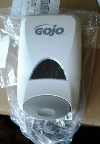 Gojo fmx-20 2000ml foam antibacterial hand soap dispenser