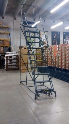 Warehouse weight actuaded lockstep 14 step rolling ladder