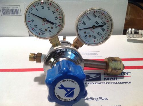 Advanced specialty gas regulator upe325 cga-540 # 3 oxygen for sale