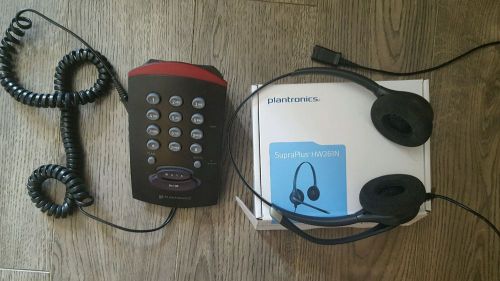 PLANTRONICS HEADSET AND BASE