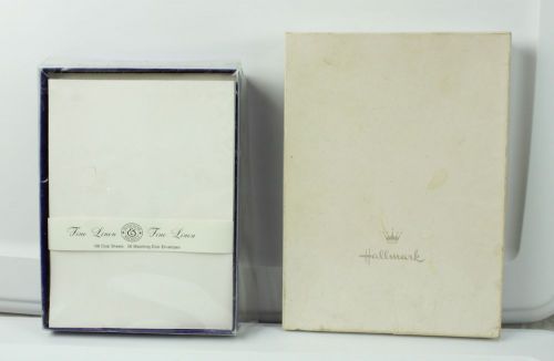 Lot of Hallmark and Windsor Browne Fine Linen Stationary Paper and Envelopes