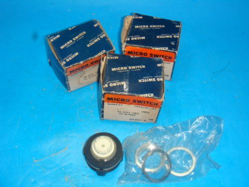 NEW, LOT OF 3, HONEYWELL MICRO SWITCH PTP41 PUSH BUTTON SWITCH, NEW IN BOX