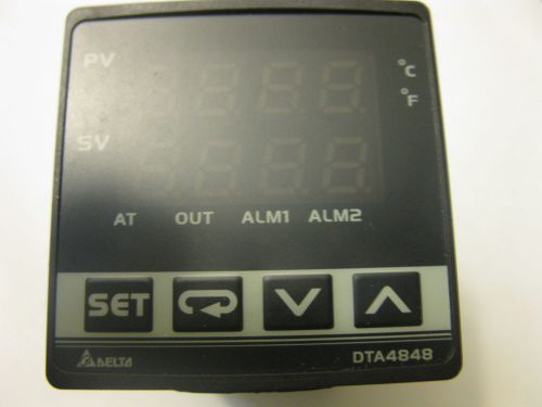 NEW IN BOX  Delta temperature controller DTA4848RO 100-240vac