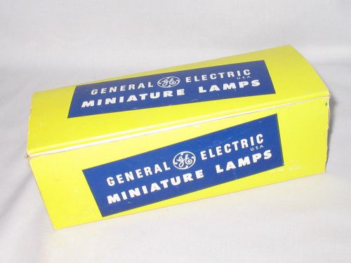 9 NEW GENERAL ELECTRIC 1133 PROJECTION LAMP BULBS 300W 120V MADE IN USA