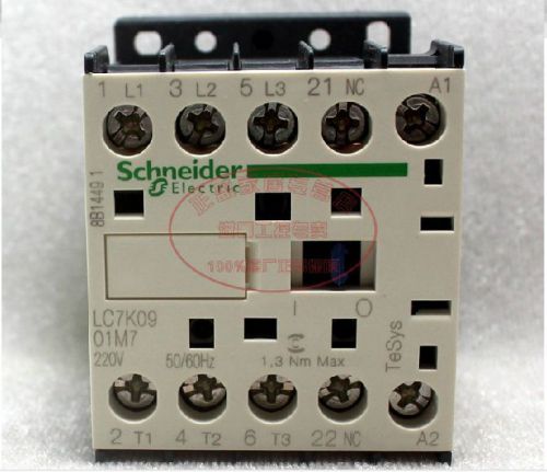 1pcs NEW Schneider AC contactor LC7K0901M7 AC220V in box