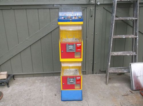 Tommy Toy Capsule Vending Machine Double