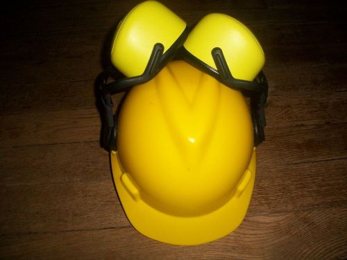 MSA V-Gard Hard Hat With Ratchet Suspension &amp; Ear Protection Size Medium Yellow
