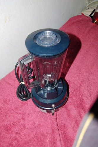 HAMILTO BEACH MODEL 908 COMMERCIAL BAR BLENDER/MIXER, WORKS EXCELLENT.