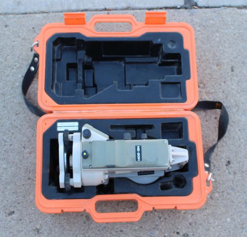 Nikon NE-20H Theodolite in Case