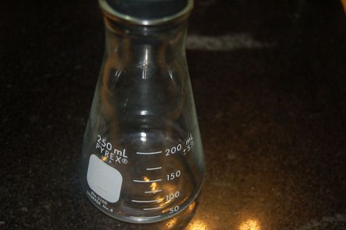Corning pyrex glass 250ml conical graduated erlenmeyer flask 5100 w/ #8 stopper for sale