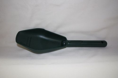 Green plastic scoop mining supplies