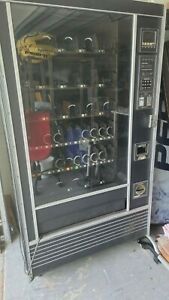 Rowe model 4940 - Snack Vending Machine